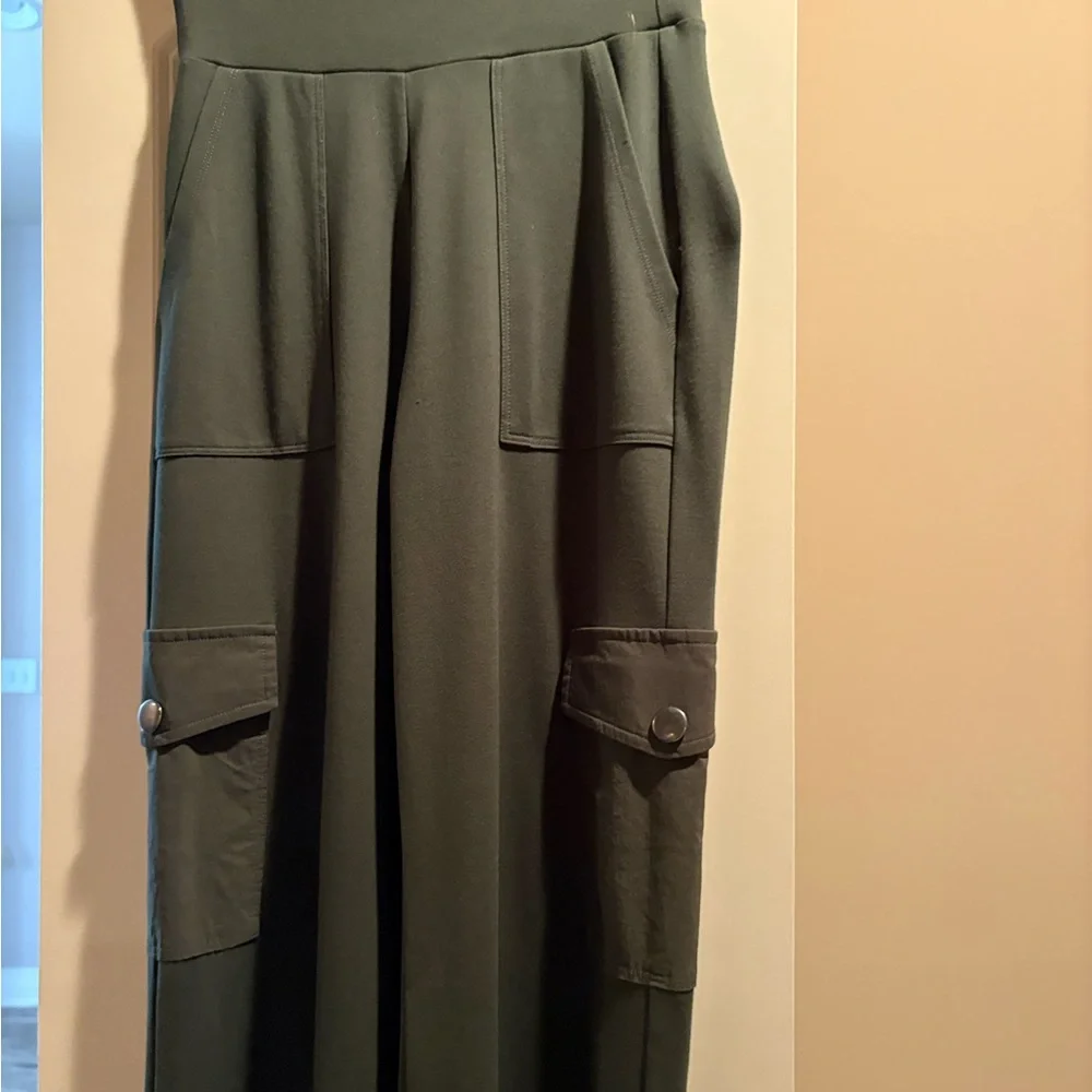 CAbi Olive Chargo Pants - Picture 6 of 9